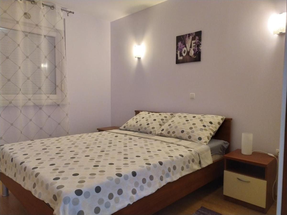 Zobic Family Apartments 拉布 外观 照片